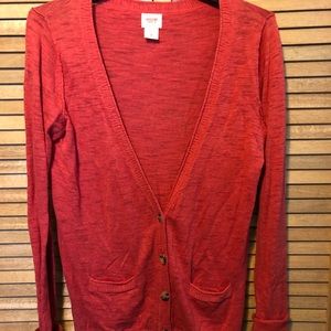 Women’s cardigan.